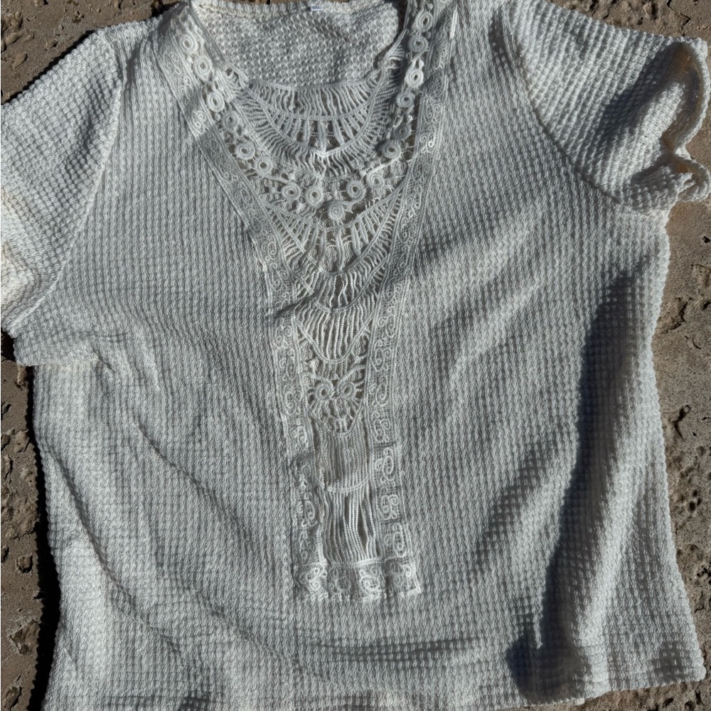 Women’s Waffle Knit Textured White Lace short sleeve top